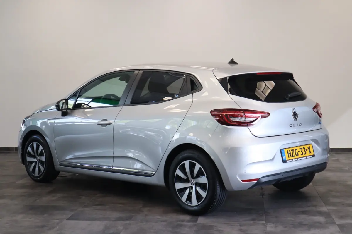1.6 E-Tech Hybrid 145 Evolution Navigatie Full-led PDC 24 Maanden garantie* (Vraag naar de