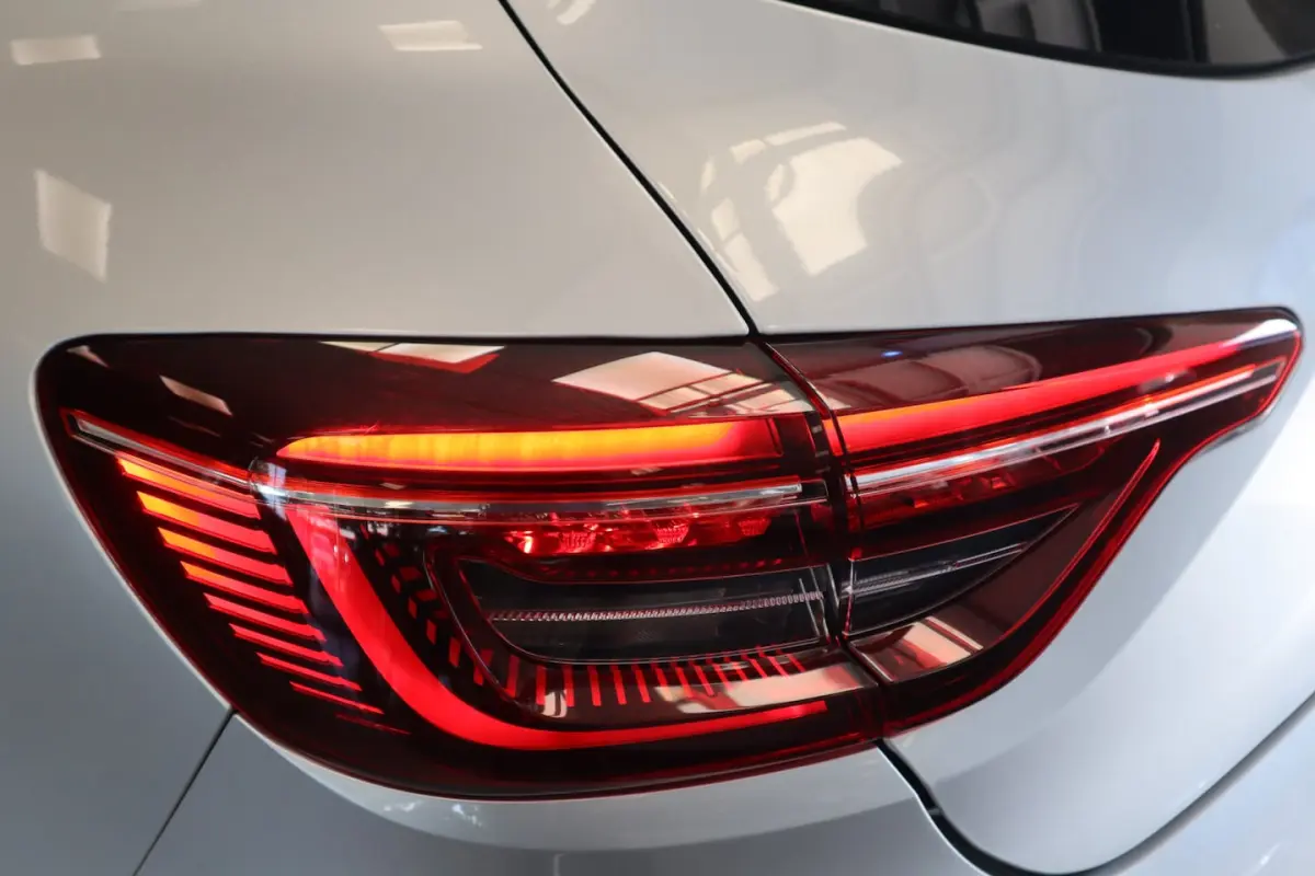 1.6 E-Tech Hybrid 145 Evolution Navigatie Full-led PDC 24 Maanden garantie* (Vraag naar de