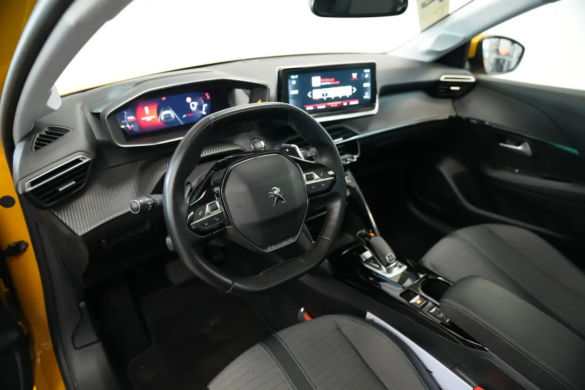 1.2 PureTech Allure Panoramadak Navigatie Full-led 24 Maanden garantie* (Vraag naar de voo