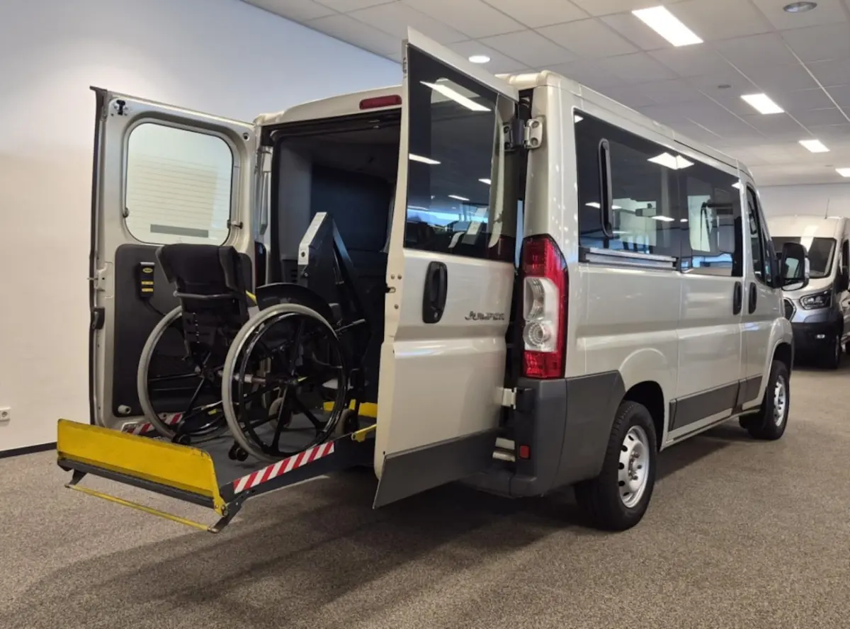 L1H1 2+1 Rolstoel Bijrijder