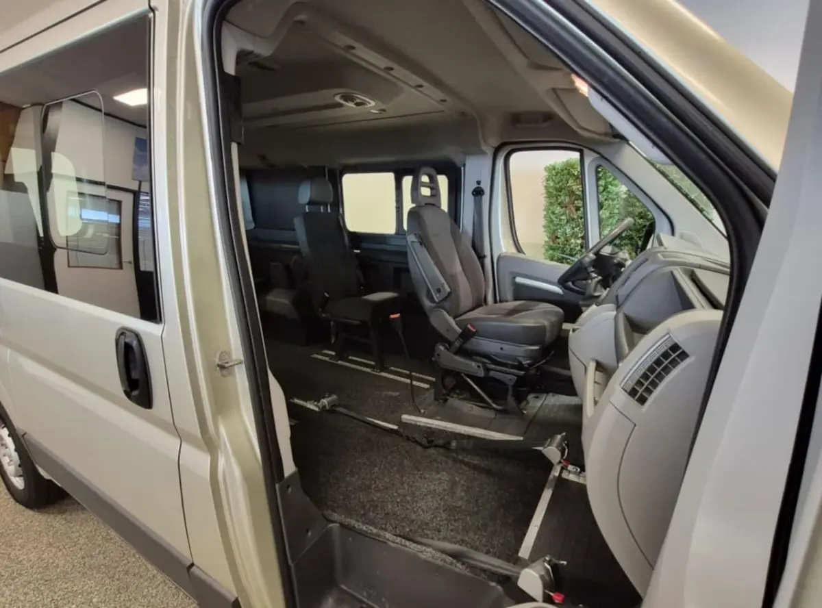 L1H1 2+1 Rolstoel Bijrijder