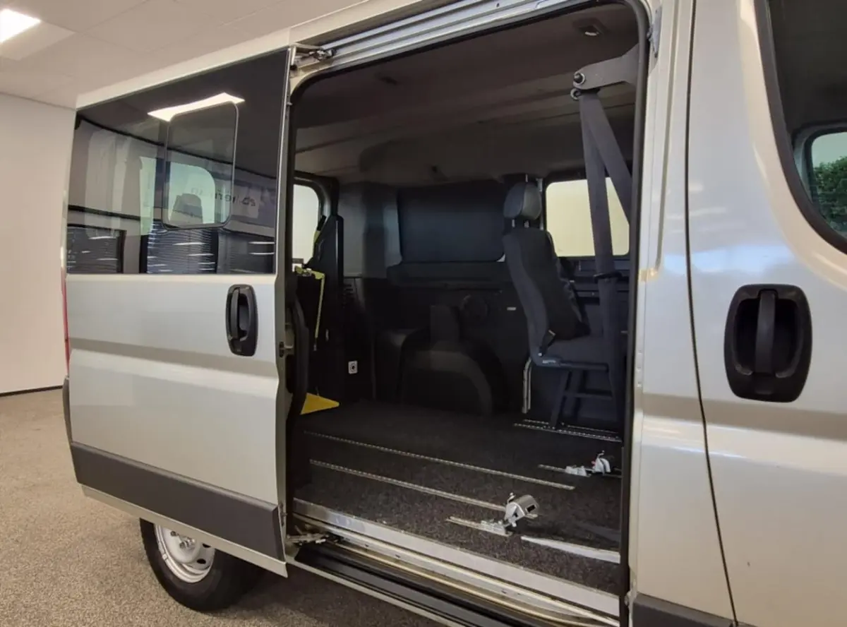 L1H1 2+1 Rolstoel Bijrijder