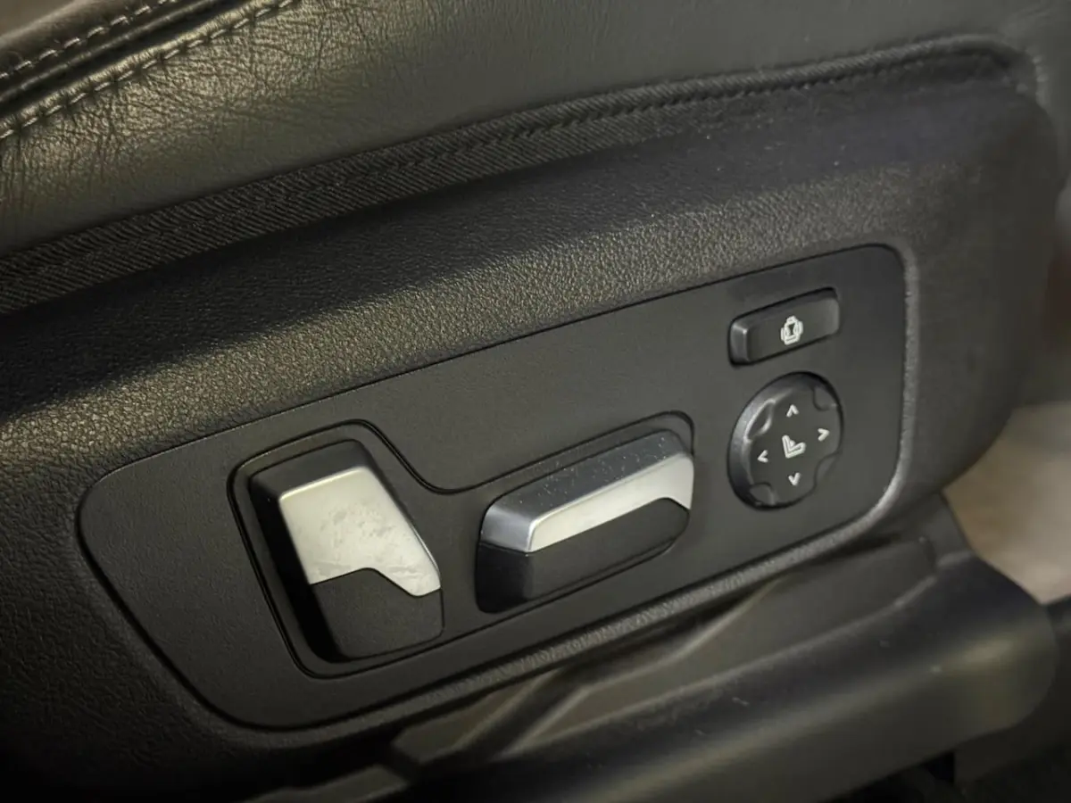 M | Pano | Memory | Keyless | sfeerverlichting | Dealeronderhouden