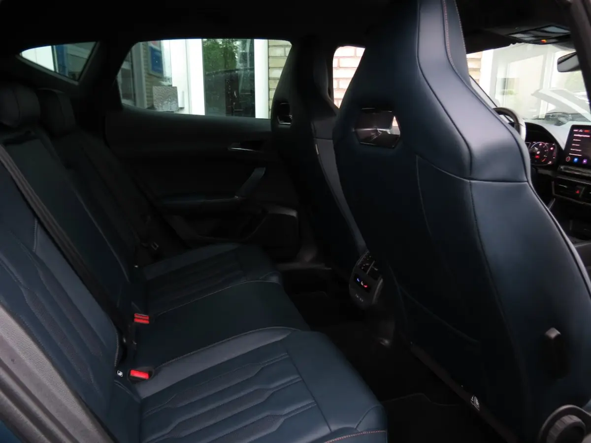 1.4 e-Hybrid VZ Performance Camera|Car-Play|Navi|Winter Pack|Petrol Blau Matt|Electr. Stoe