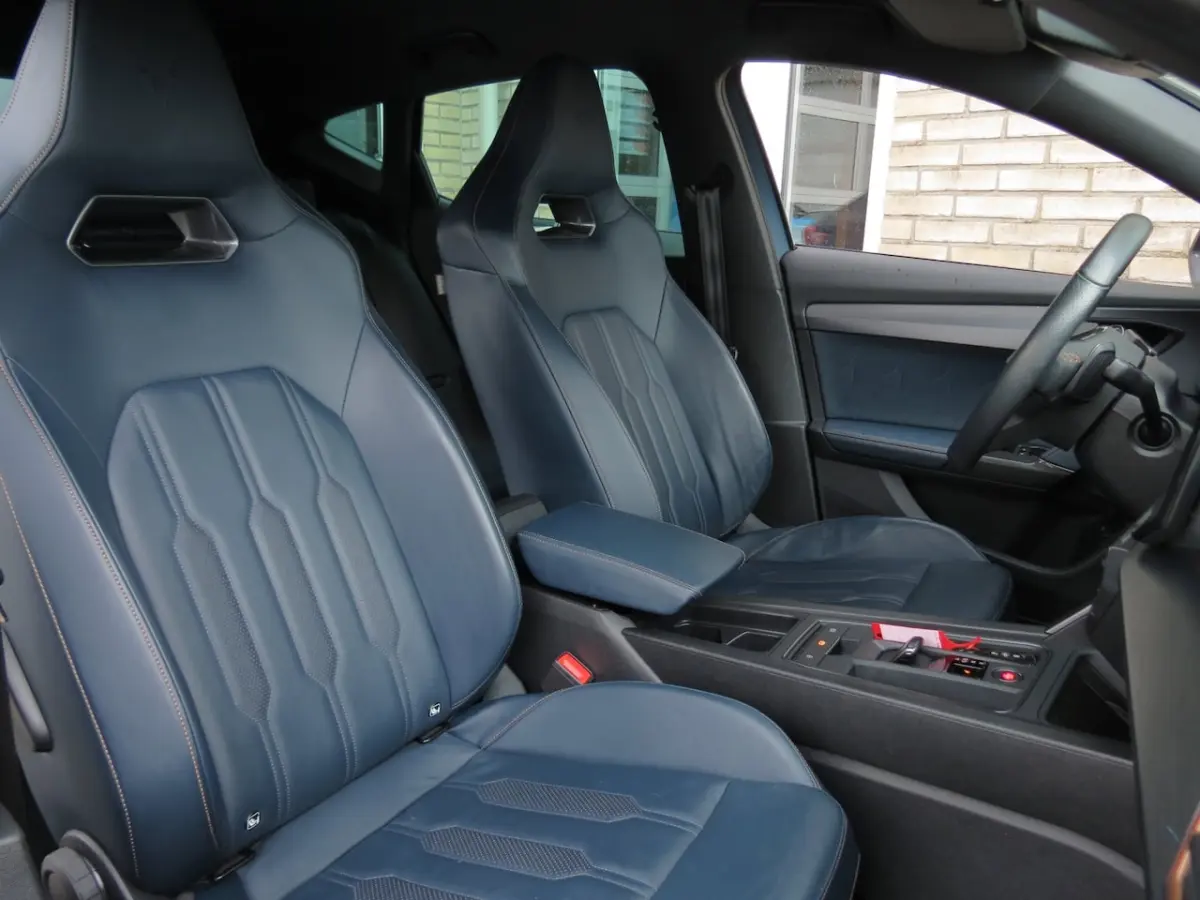 1.4 e-Hybrid VZ Performance Camera|Car-Play|Navi|Winter Pack|Petrol Blau Matt|Electr. Stoe