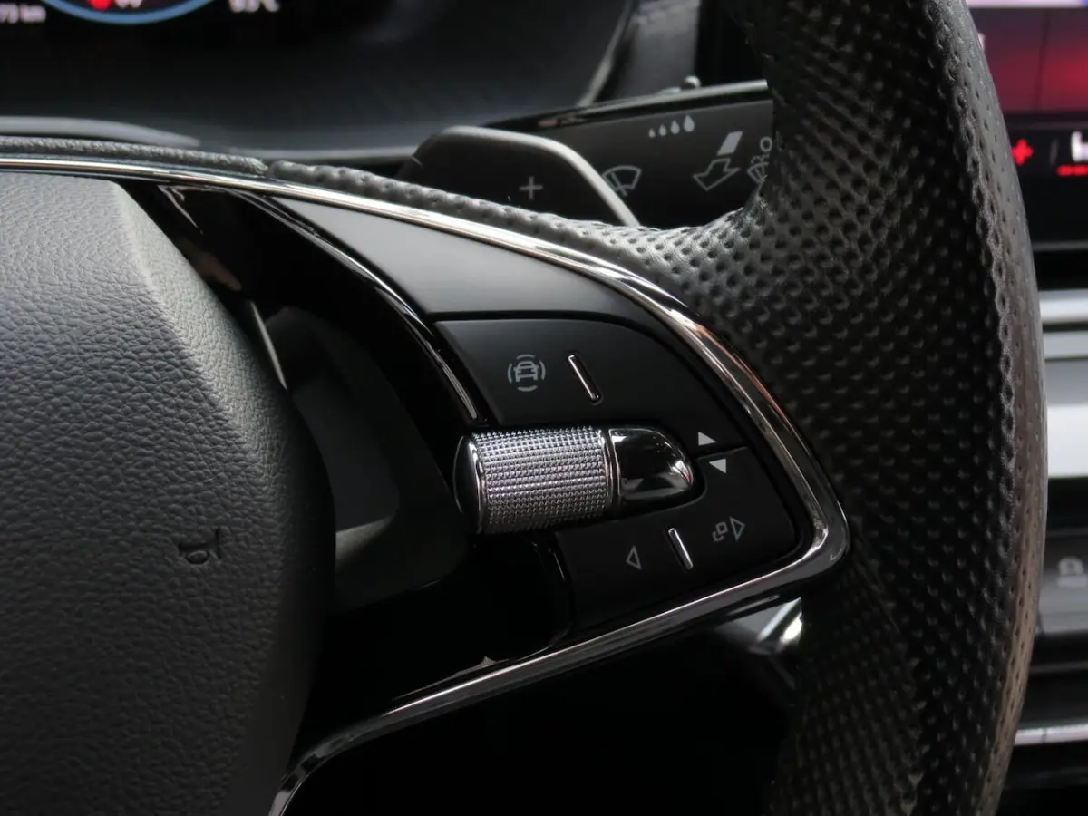 1.4 TSI iV PHEV Sportline Camera|CANTON|Ad. Cruise|Car-Play|Clima|Winter pakket|LED