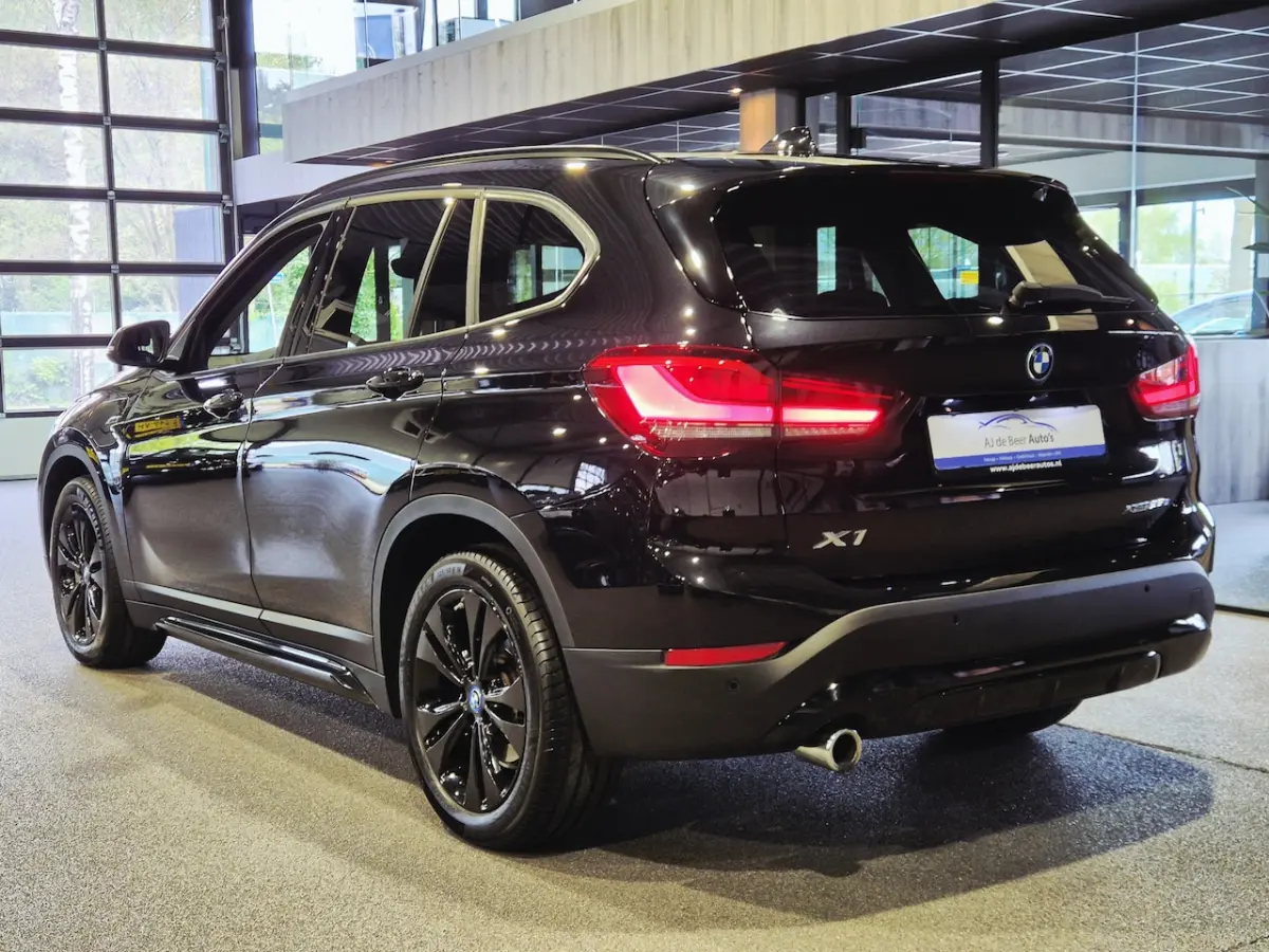 xDrive25e High Executive Sportline | Black edtion | HUD | Camera | Carplay