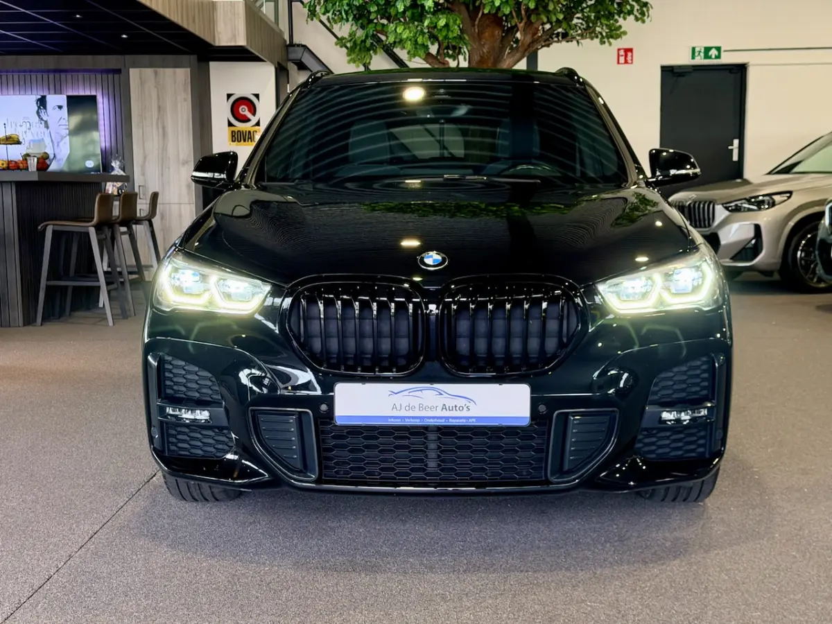 xDrive25e High Executive M-Sport | '19 | Camera | HUD | Electrische stoelen