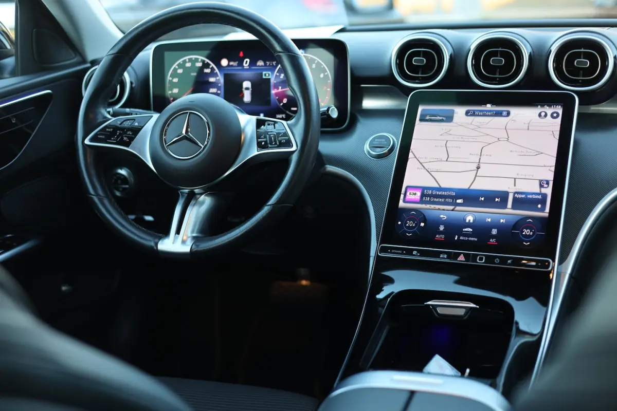 180 LUXURY | AUT | BURMESTER | AMBILIGHT | NL AUTO