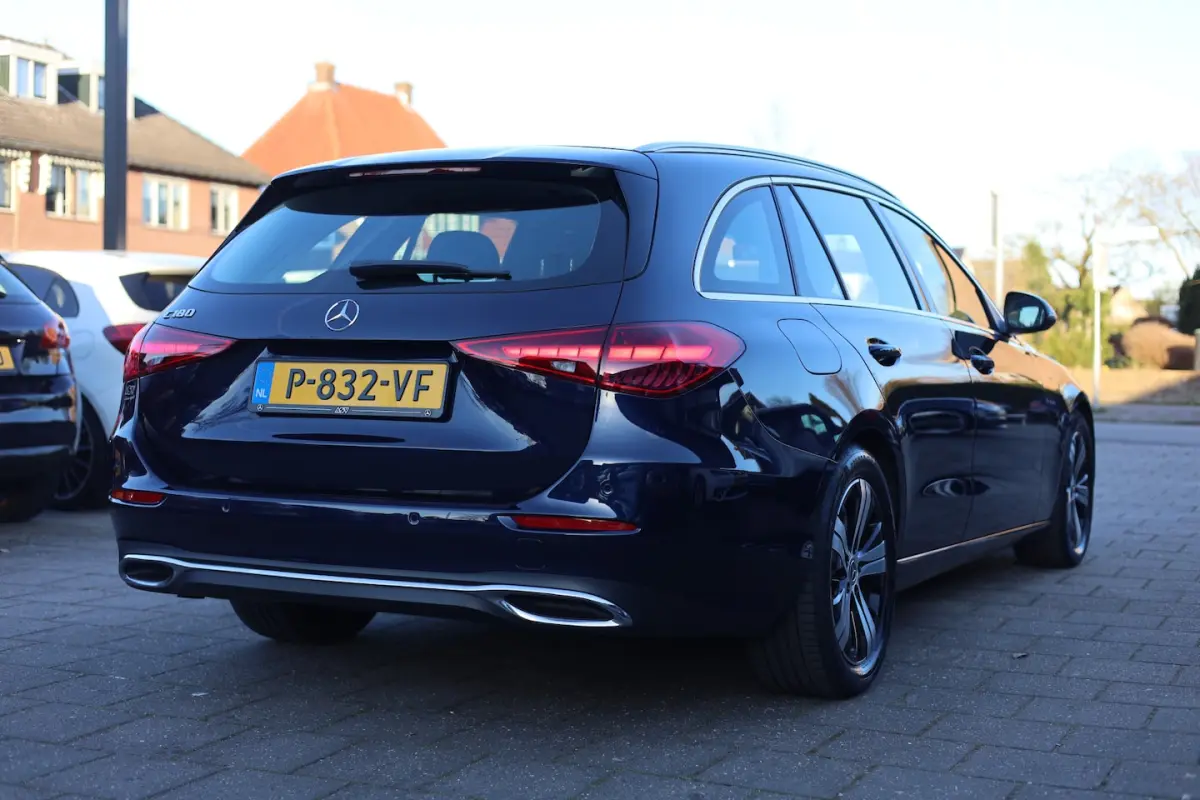 180 LUXURY | AUT | BURMESTER | AMBILIGHT | NL AUTO