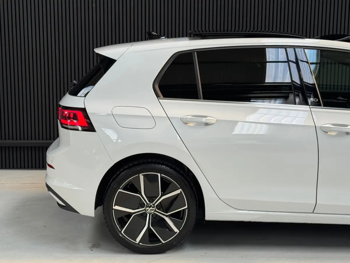 1.5 eTSI 50 Edition | Pano | Massage | IQ