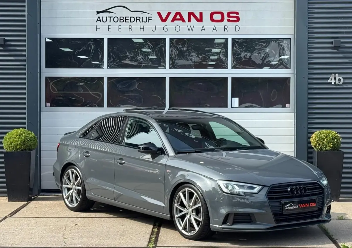 1.5 TFSI CoD Design Pro Line Plus l S-line l Virtual Display l Panorama l Facelift
