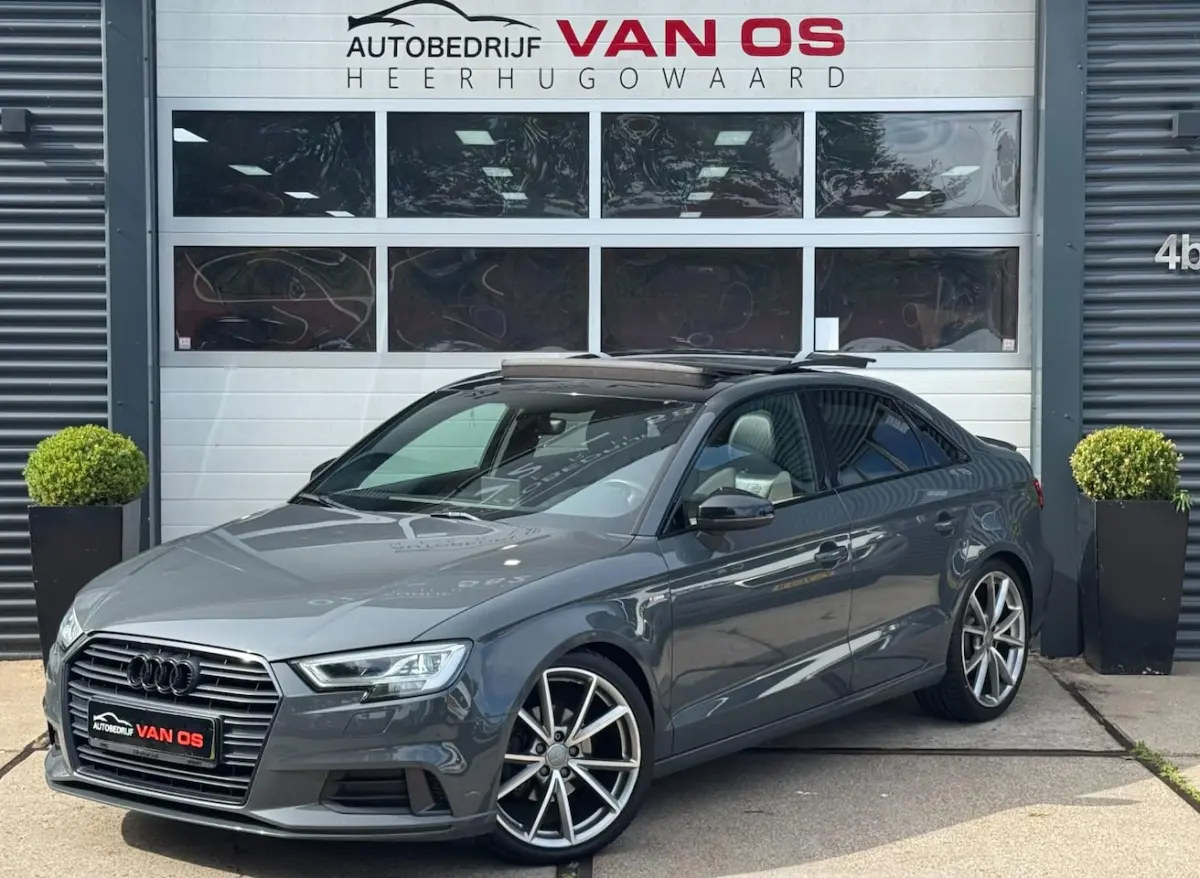 1.5 TFSI CoD Design Pro Line Plus l S-line l Virtual Display l Panorama l Facelift