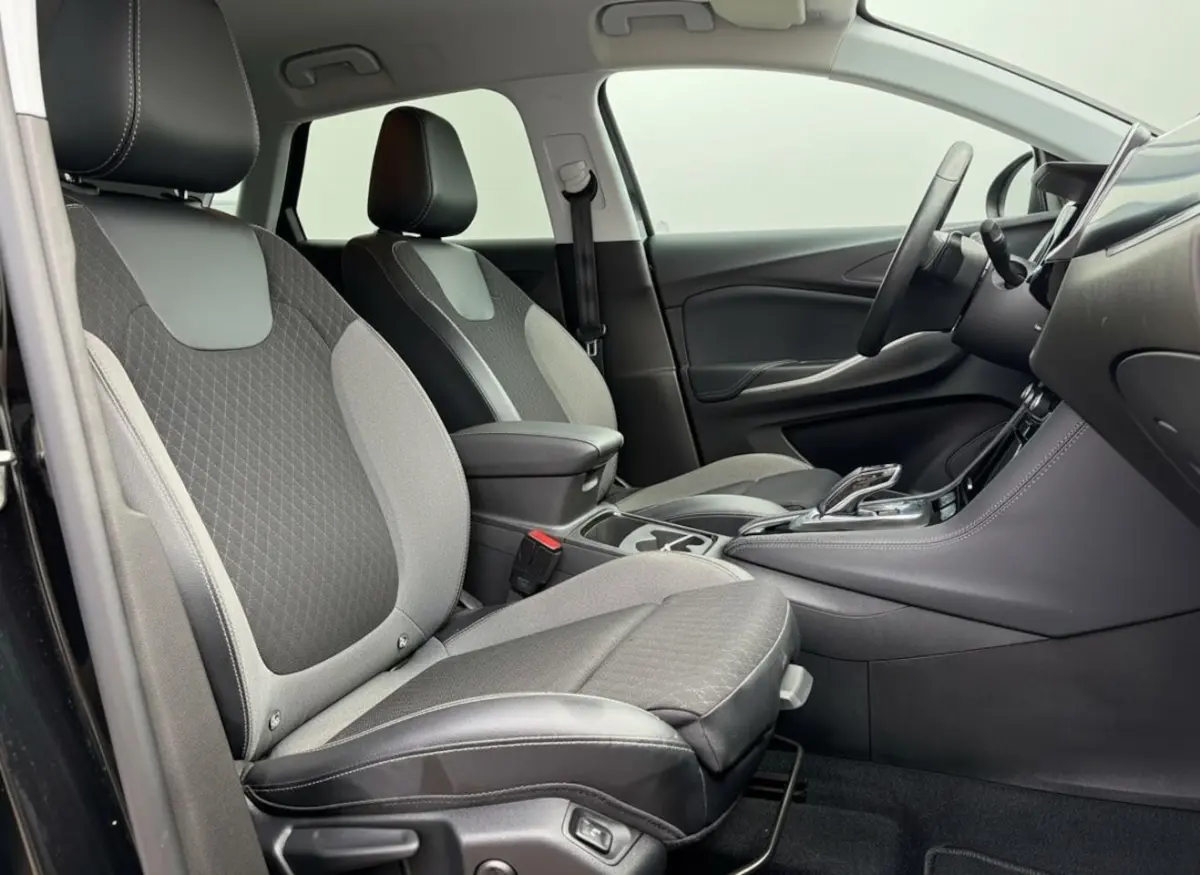 1.6 Turbo Plug-In Hybrid GS