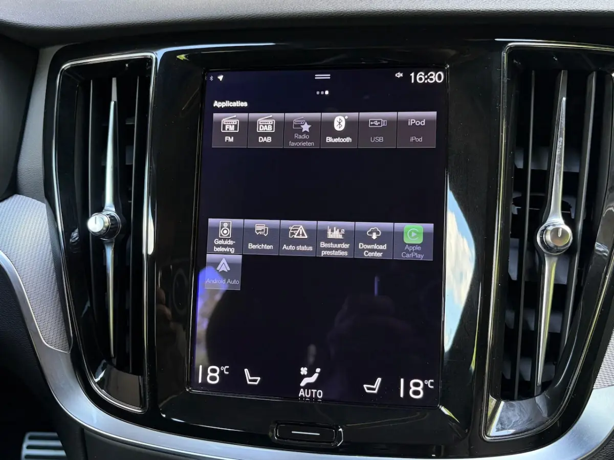 2.0 Recharge T8 AWD R-Design POLESTAR