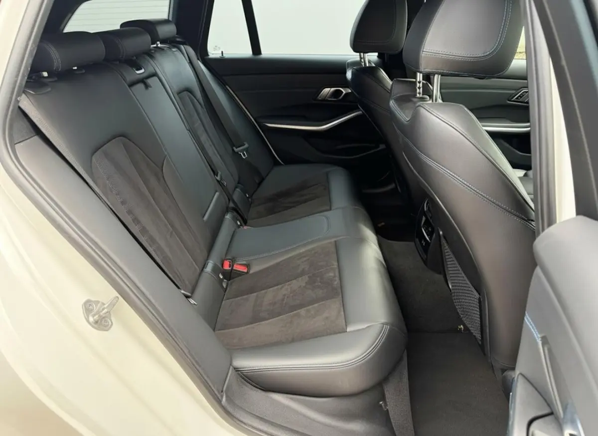 320e M SPORT