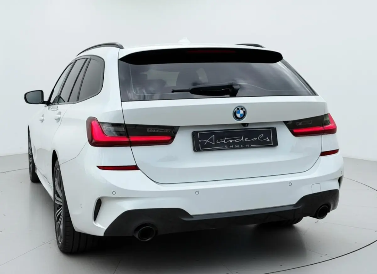 320e M SPORT