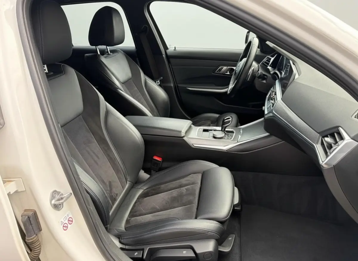 320e M SPORT