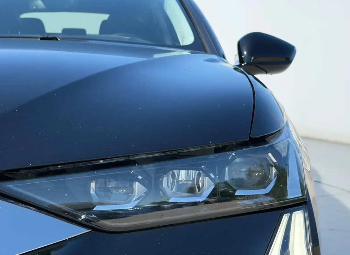 4 E-Tense Rivoli Cross LEER - NAVI - CAMERA - TREKHAAK