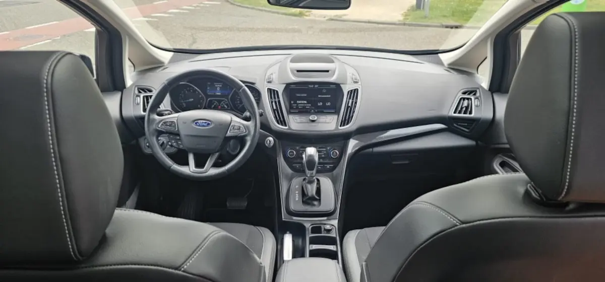 1.5 Titanium AUTOMAAT APPLE CARPLAY CAMERA TREKHAAK