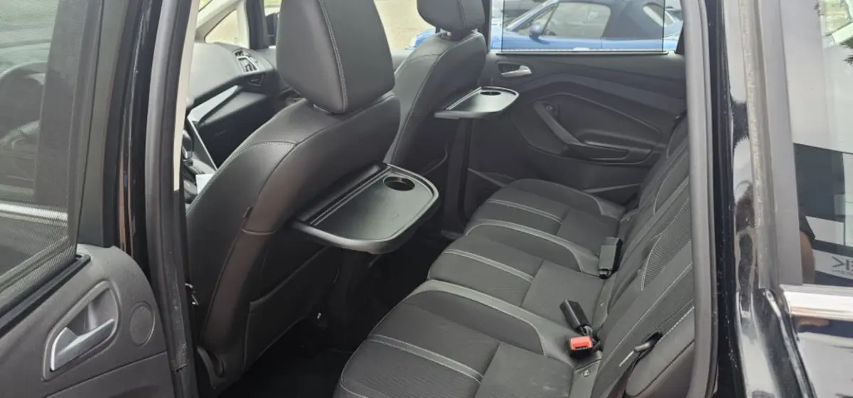 1.5 Titanium AUTOMAAT APPLE CARPLAY CAMERA TREKHAAK
