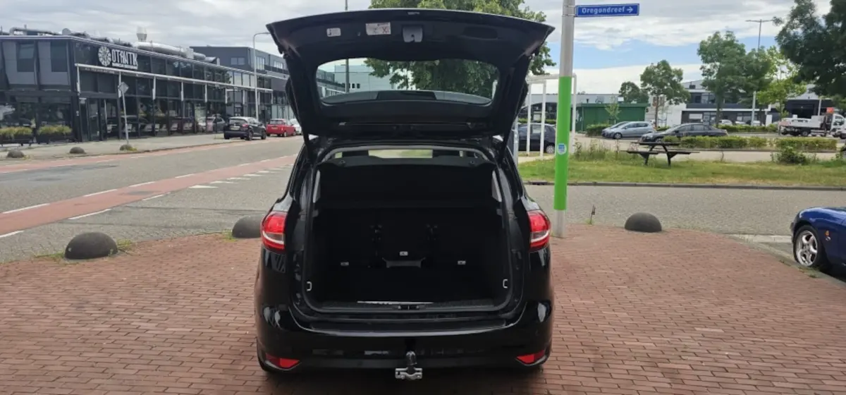 1.5 Titanium AUTOMAAT APPLE CARPLAY CAMERA TREKHAAK