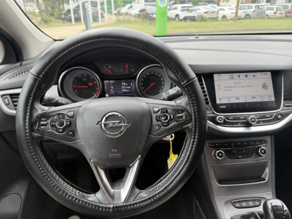1.0 Business+ navi airco Apple Carplay turbo