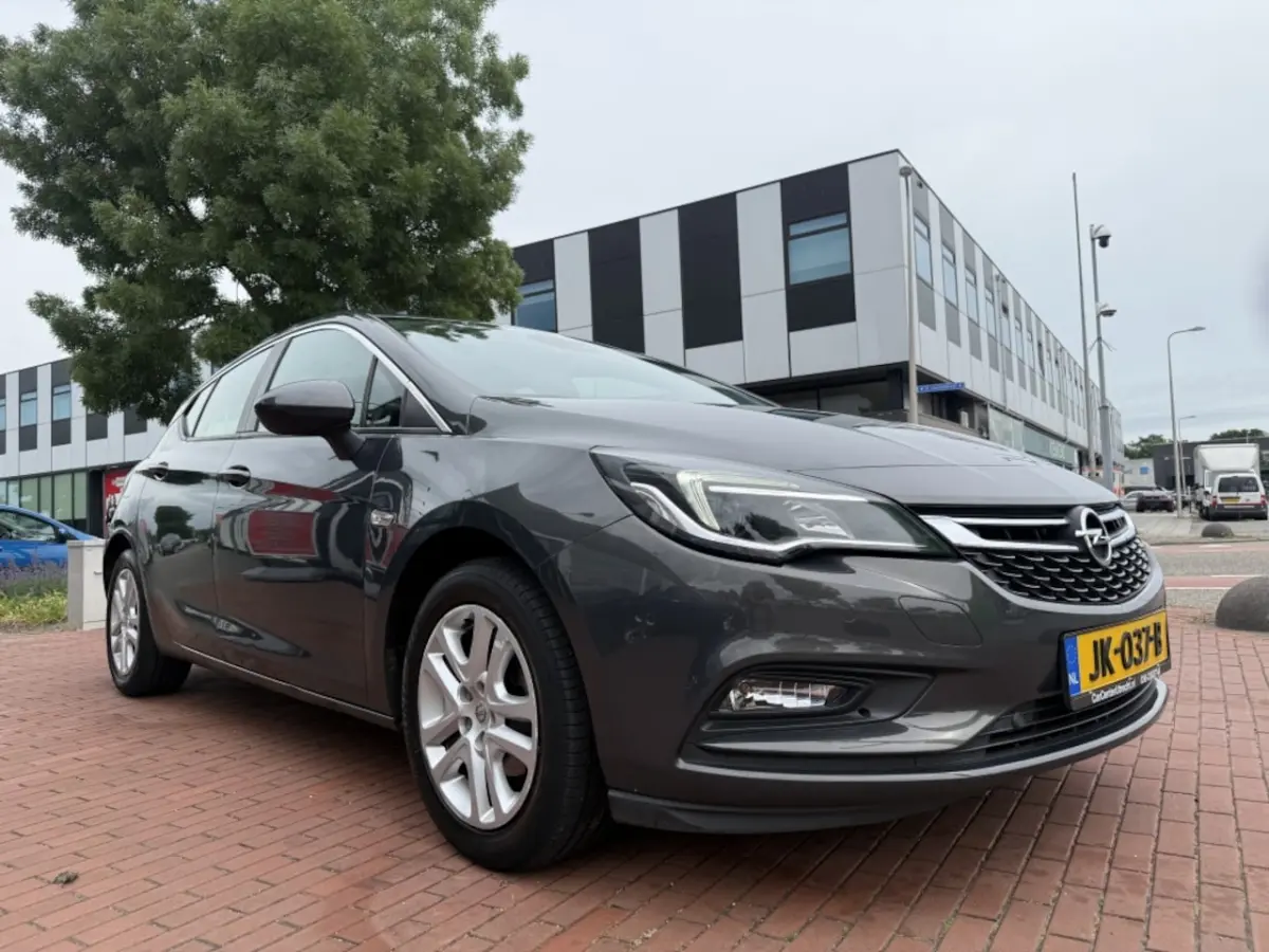 1.0 Business+ navi airco Apple Carplay turbo