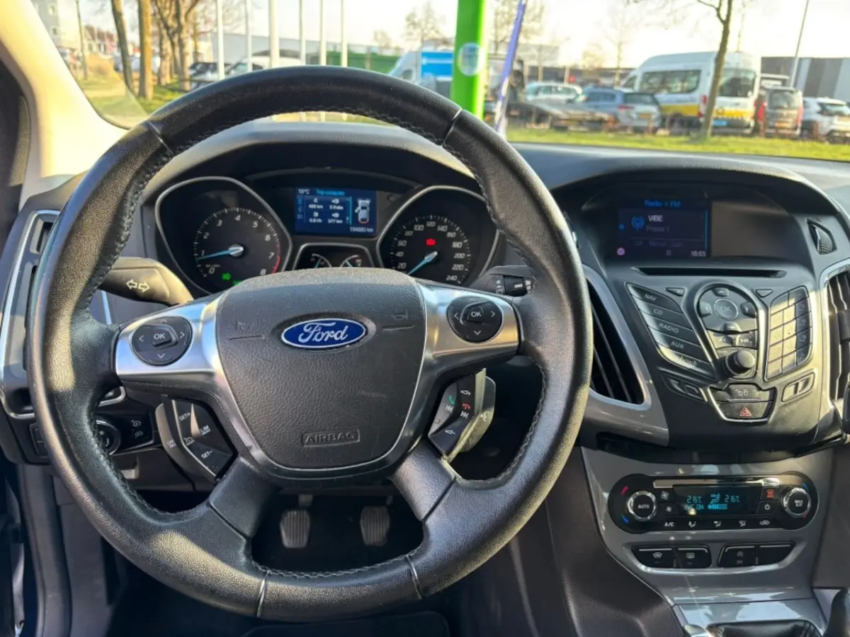 1.0 EcoBoost Titanium | trekhaak | 6versn | airco |