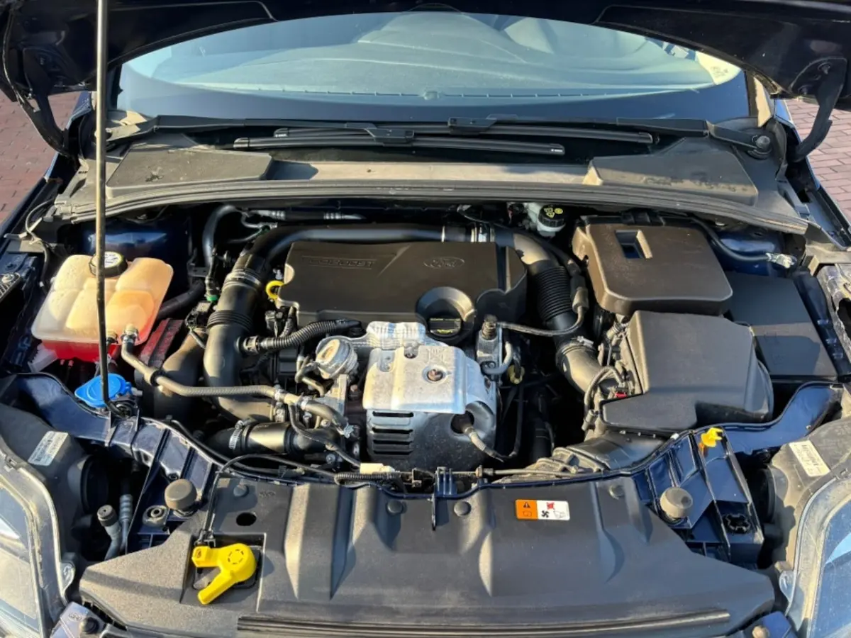 1.0 EcoBoost Titanium | trekhaak | 6versn | airco |
