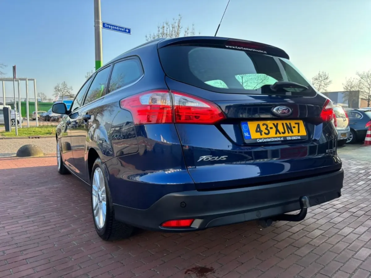 1.0 EcoBoost Titanium | trekhaak | 6versn | airco |