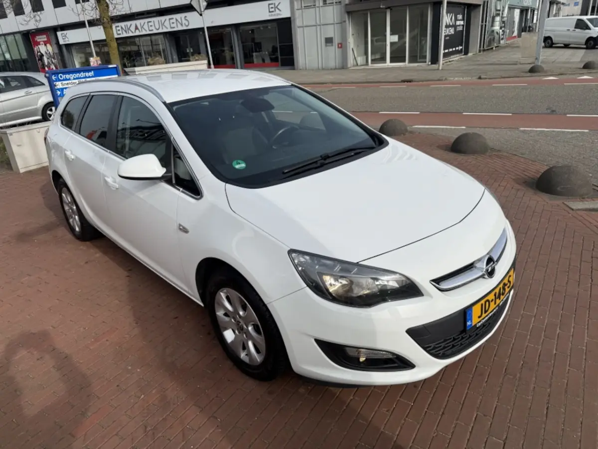 1.6 CDTi Business + | navi | 6 vers | airco |