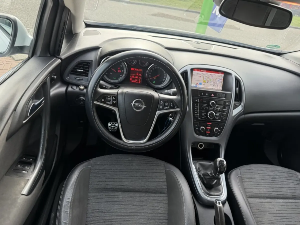 1.6 CDTi Business + | navi | 6 vers | airco |