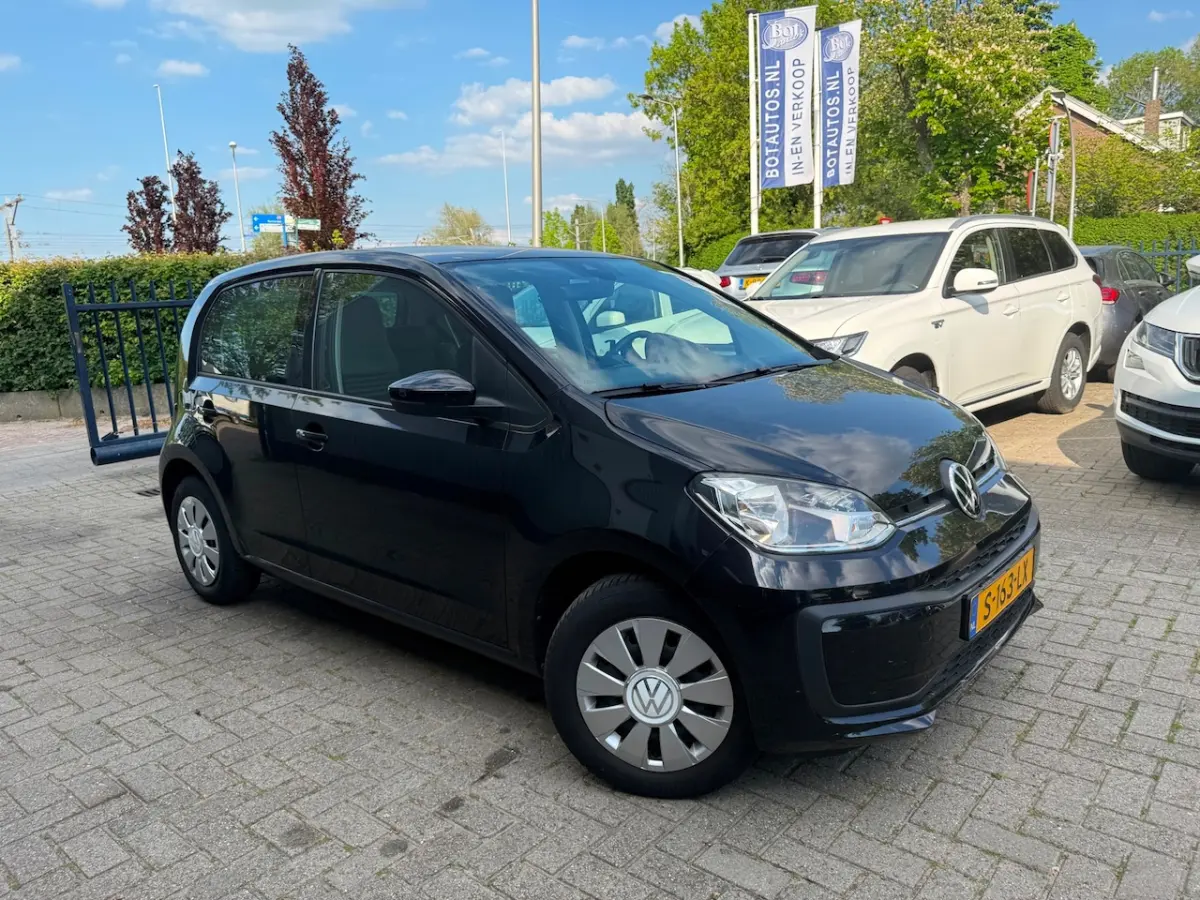 1.0 / ACHTERUITRIJCAMERA / CRUISE CONTROL / AIRCO / PARKEERSENSOREN / CLIMATE CONTROL / NL