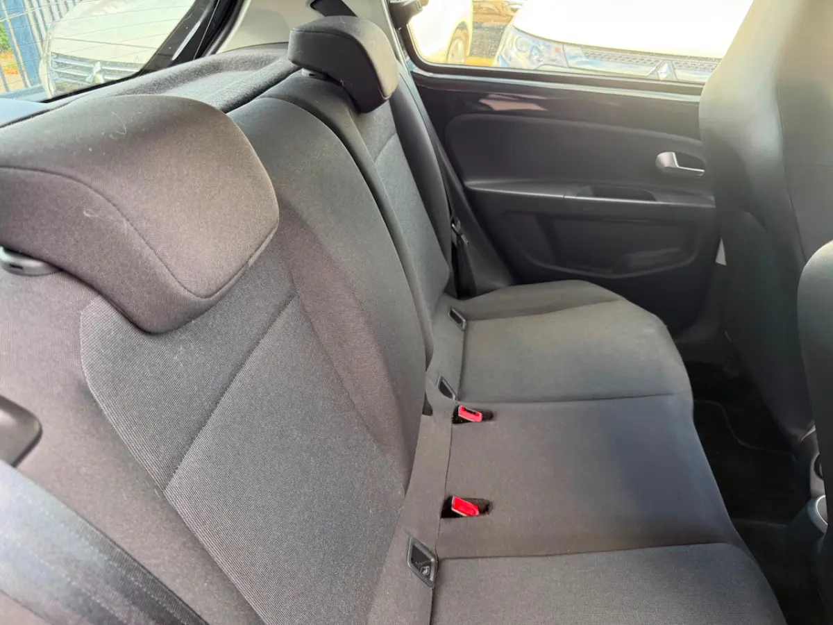 1.0 / ACHTERUITRIJCAMERA / CRUISE CONTROL / AIRCO / PARKEERSENSOREN / CLIMATE CONTROL / NL