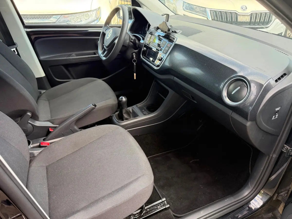 1.0 / ACHTERUITRIJCAMERA / CRUISE CONTROL / AIRCO / PARKEERSENSOREN / CLIMATE CONTROL / NL
