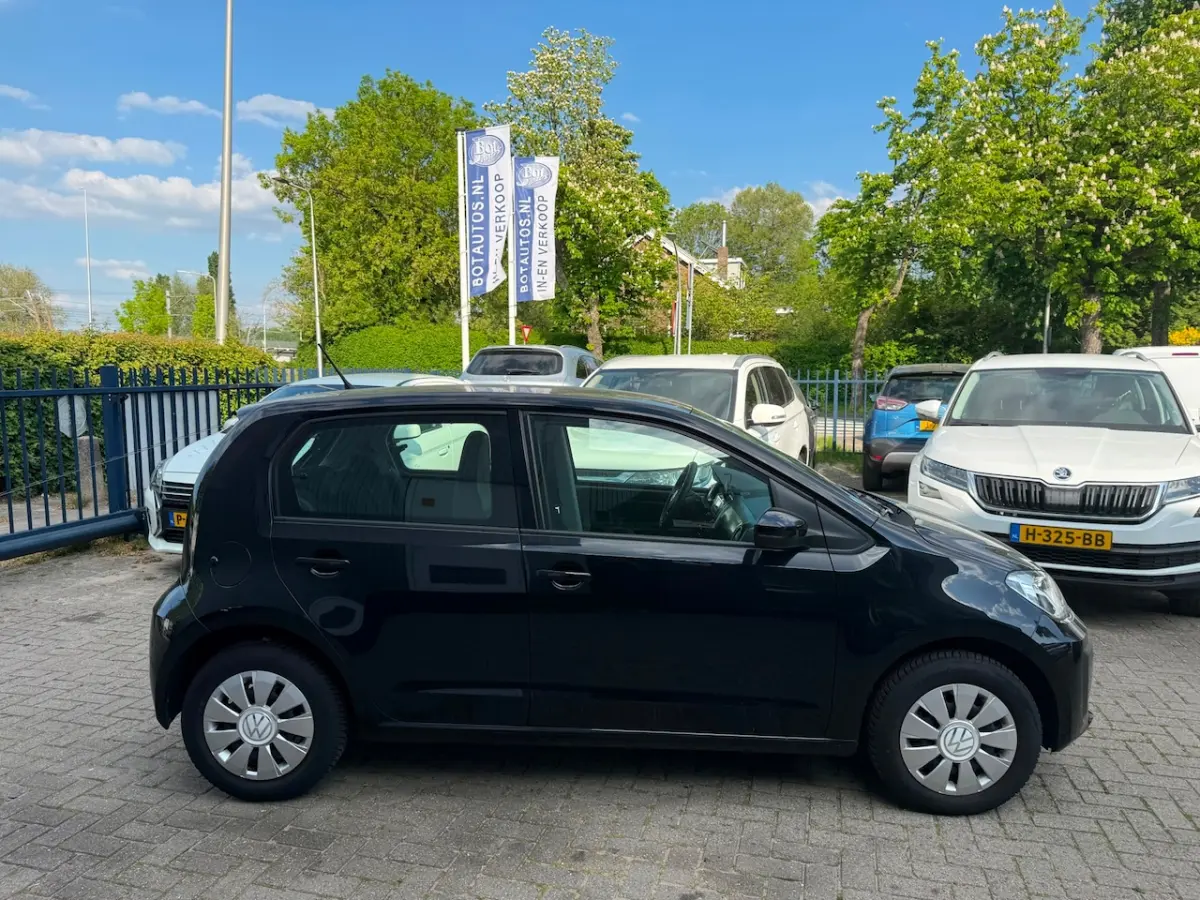 1.0 / ACHTERUITRIJCAMERA / CRUISE CONTROL / AIRCO / PARKEERSENSOREN / CLIMATE CONTROL / NL