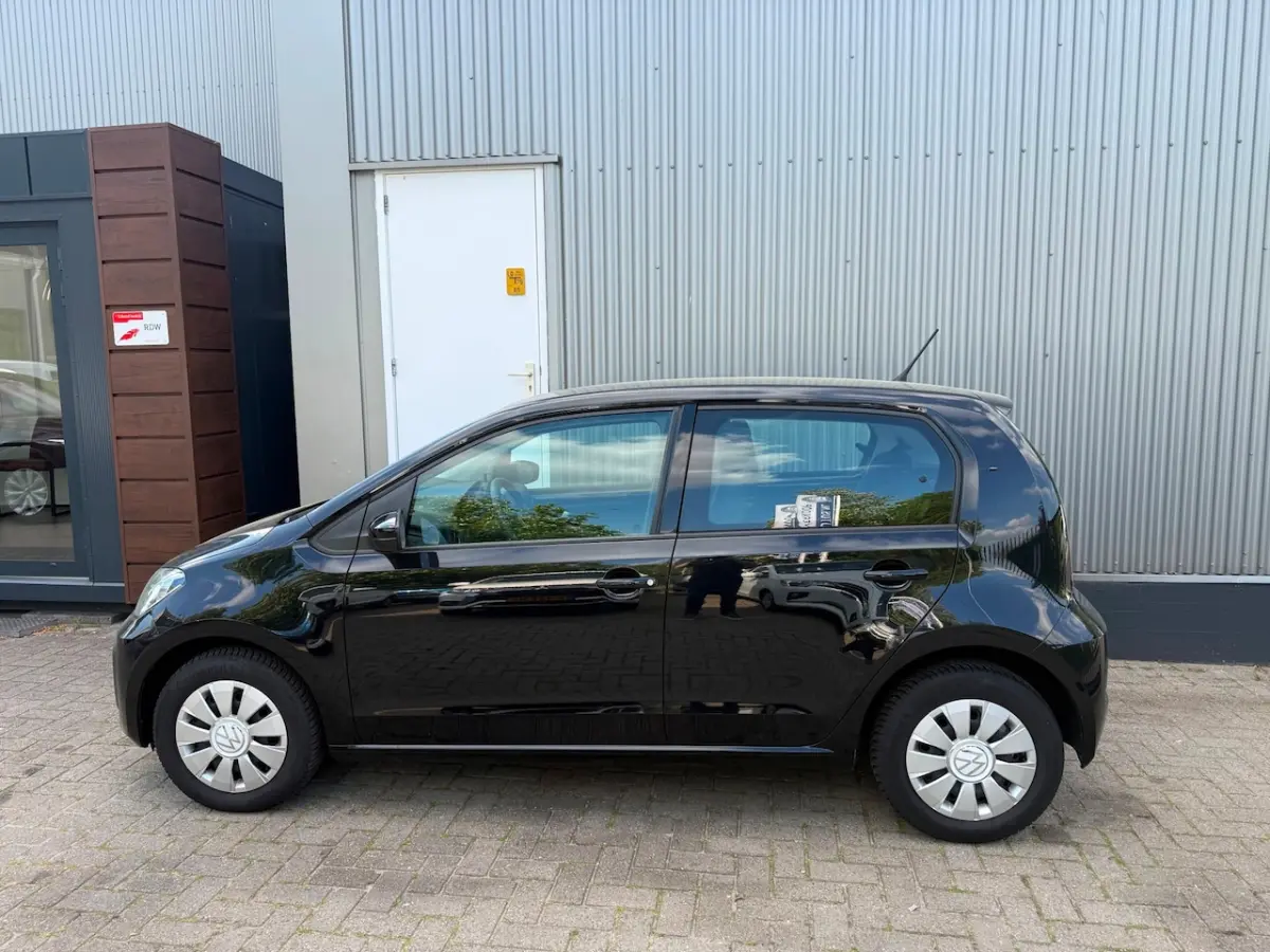 1.0 / ACHTERUITRIJCAMERA / CRUISE CONTROL / AIRCO / PARKEERSENSOREN / CLIMATE CONTROL / NL