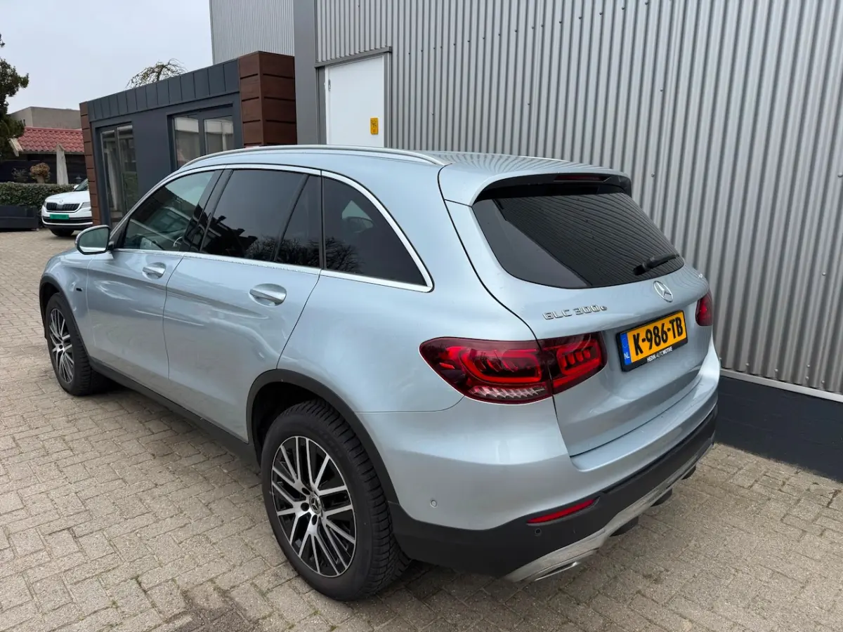 300e 4MATIC Business Solution Luxury ECC / CRUISE / CAMERA / NAVI / LEDER / NAVI / LMV
