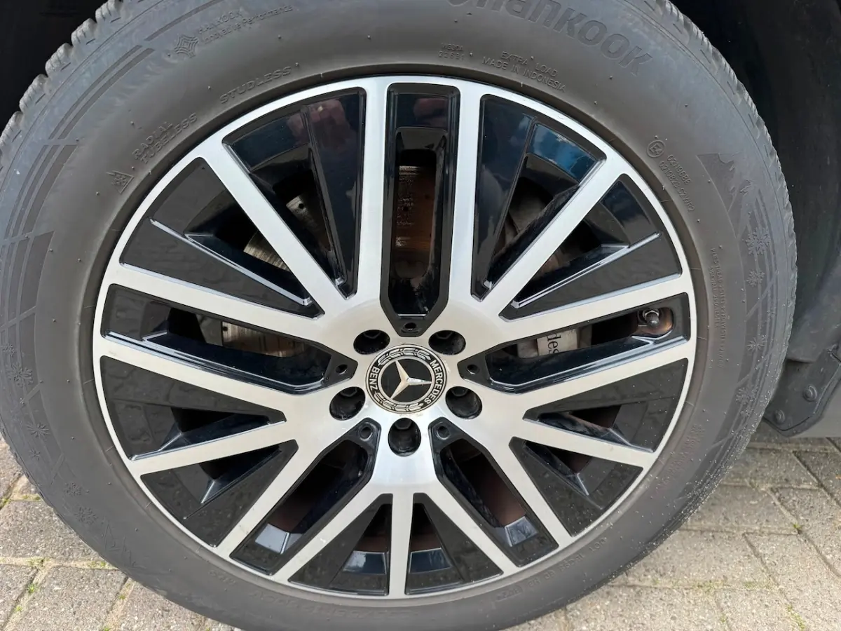 300e 4MATIC Business Solution Luxury ECC / CRUISE / CAMERA / NAVI / LEDER / NAVI / LMV