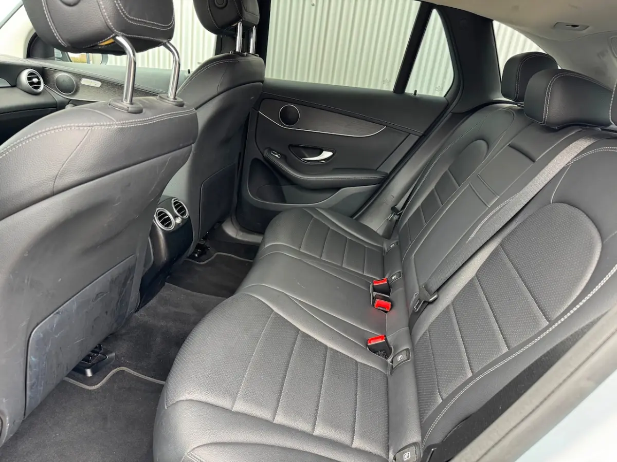 300e 4MATIC Business Solution Luxury ECC / CRUISE / CAMERA / NAVI / LEDER / NAVI / LMV