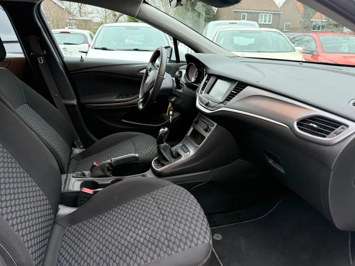 1.2 Business Edition / 1E EIG / AIRCO / CRUISE CONTROL / TREKHAAK / NL-AUTO / PARKEERSENSO