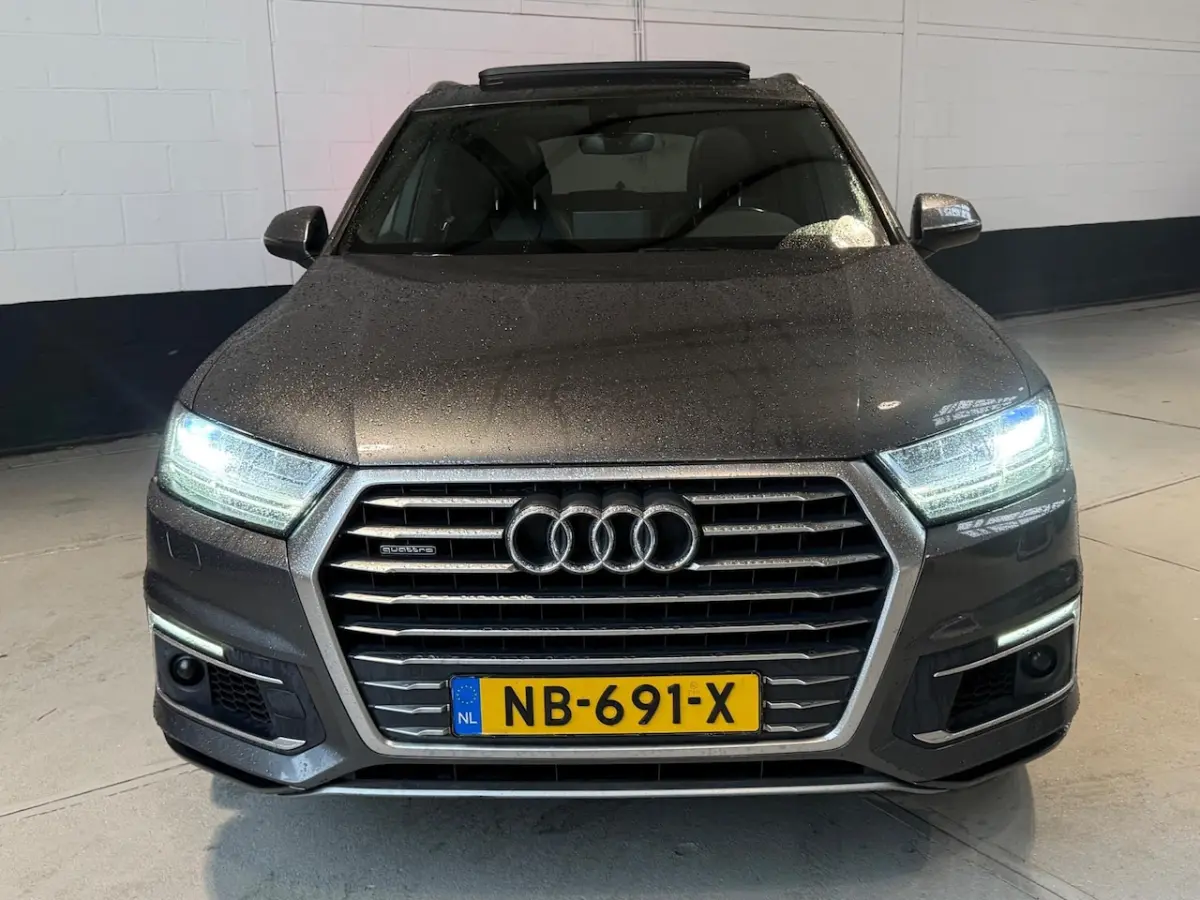 3.0 TDI e-tron quattro Sport / AUTOMAAT / ELEK. SCHUIFDAK / NL-AUTO / NAVIGATIE / S-LINE /