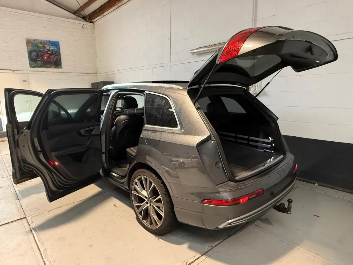 3.0 TDI e-tron quattro Sport / AUTOMAAT / ELEK. SCHUIFDAK / NL-AUTO / NAVIGATIE / S-LINE /