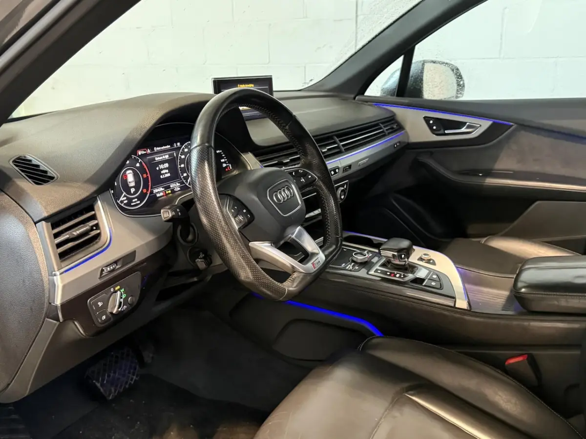 3.0 TDI e-tron quattro Sport / AUTOMAAT / ELEK. SCHUIFDAK / NL-AUTO / NAVIGATIE / S-LINE /