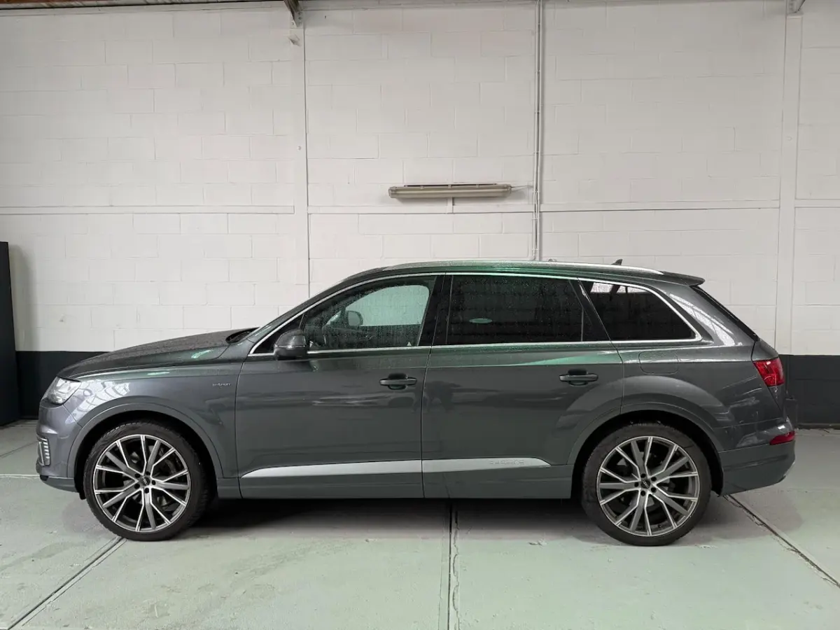 3.0 TDI e-tron quattro Sport / AUTOMAAT / ELEK. SCHUIFDAK / NL-AUTO / NAVIGATIE / S-LINE /