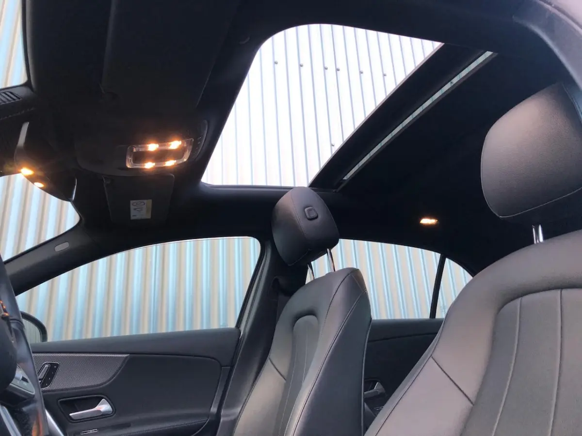 250 e Business /ELEKTR.SCHUIF PANORAMADAK /CAMERA/ LEDER / NAVI
