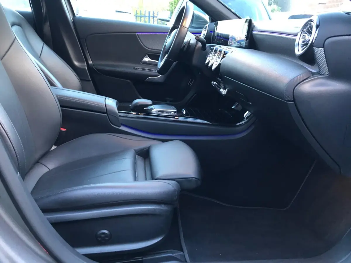 250 e Business /ELEKTR.SCHUIF PANORAMADAK /CAMERA/ LEDER / NAVI