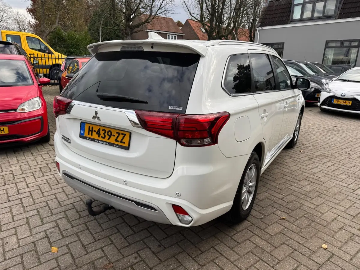 2.4 PHEV Pure / 1E EIGENAAR / AIRCO / CRUISE / PARKEERSENSOREN / TREKHAAK / CAMERA / APPLE