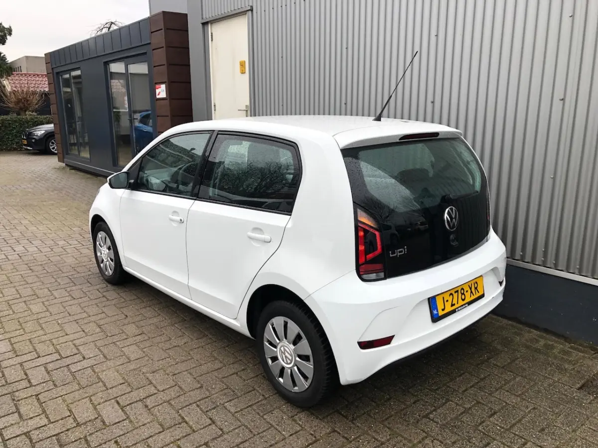 1.0 BMT move up 6X UP OP VOORRAAD / AIRCO / BLUETOOTH / ZUINIG / NEDERLANDSE AUTO